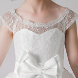 فستان ly3189 للفتيات الصغيرات مطبوع عليه فيونكة باللون الأبيض مع كشكشة