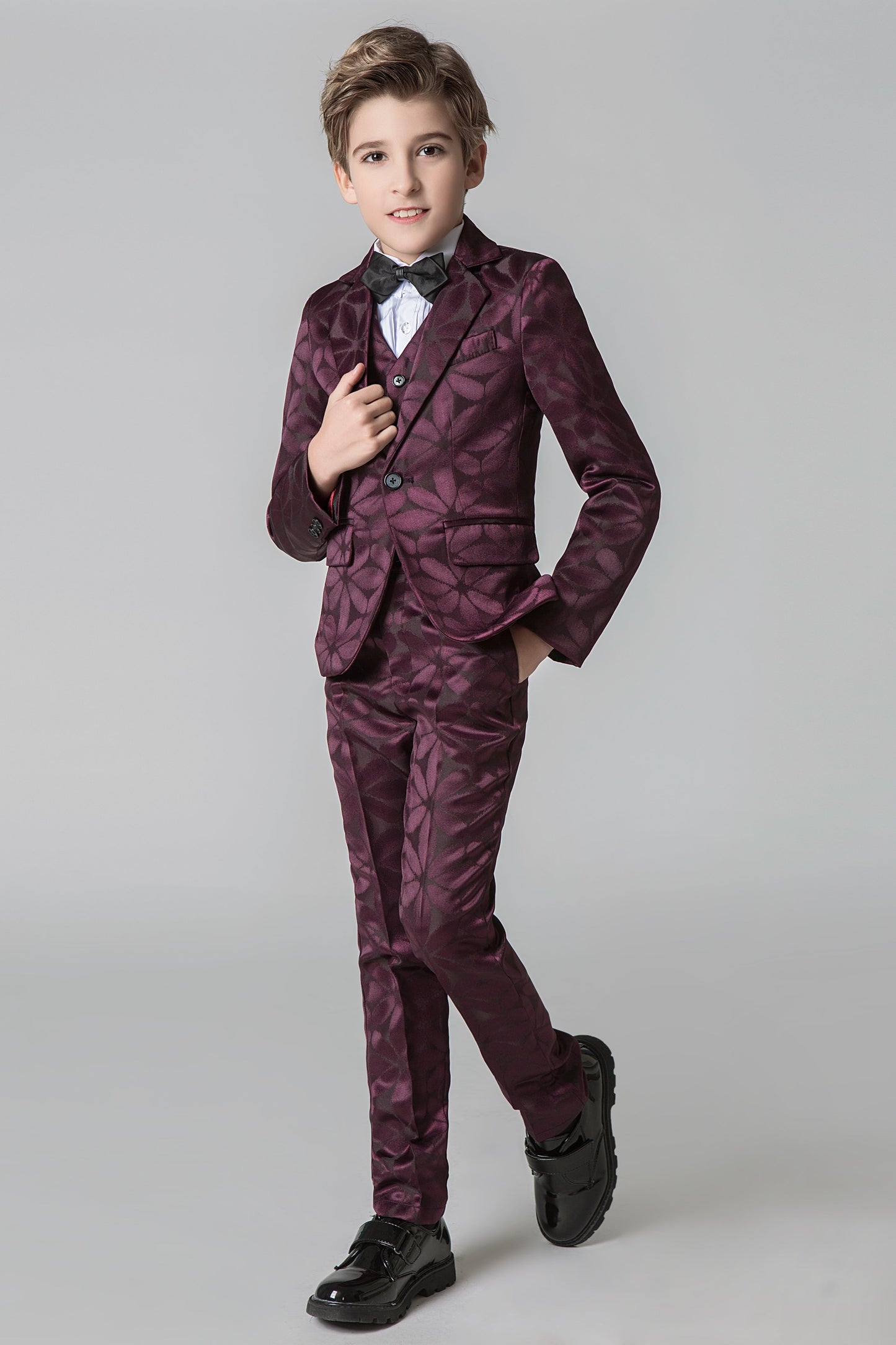 ly1206 Unique Design Slim Fit Modern 5 Piece Boys Suits