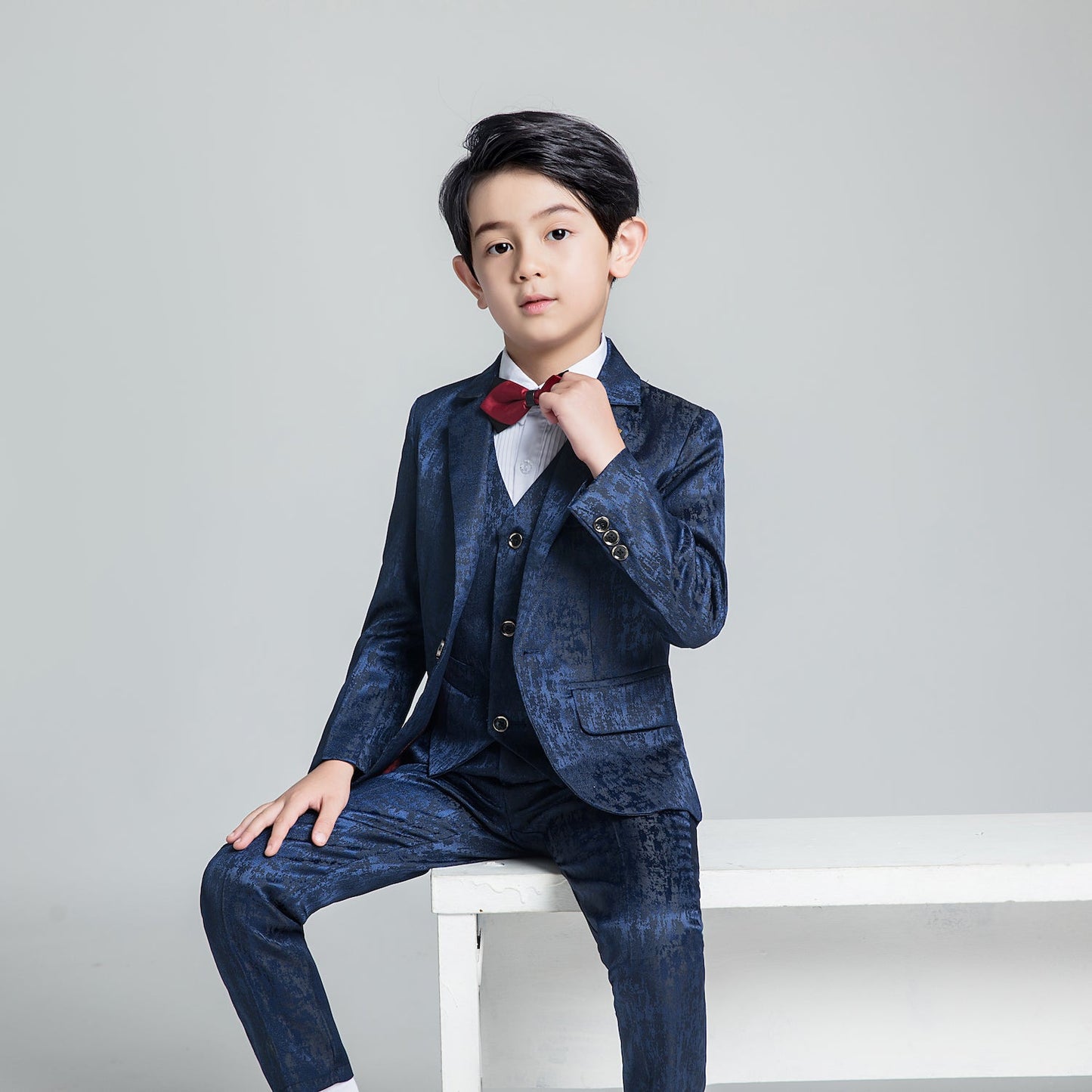 ly1233 Unique Design Slim Fit Modern 5 Piece Boys Suits