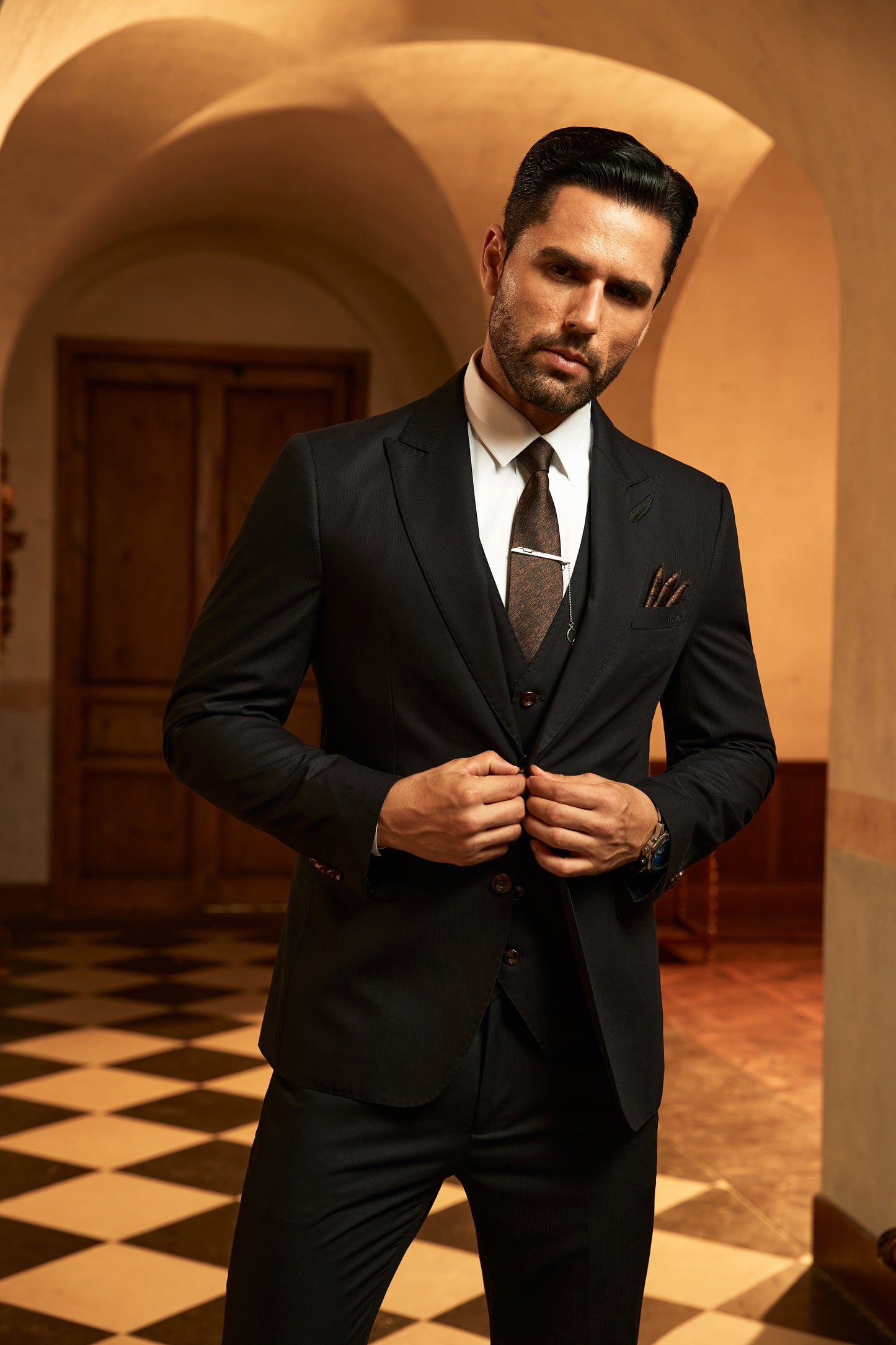 ly1077 Fashion Black Business 3 Pieces Men Suits